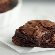 Kívül roppanós, belül puha csokis brownie keksz