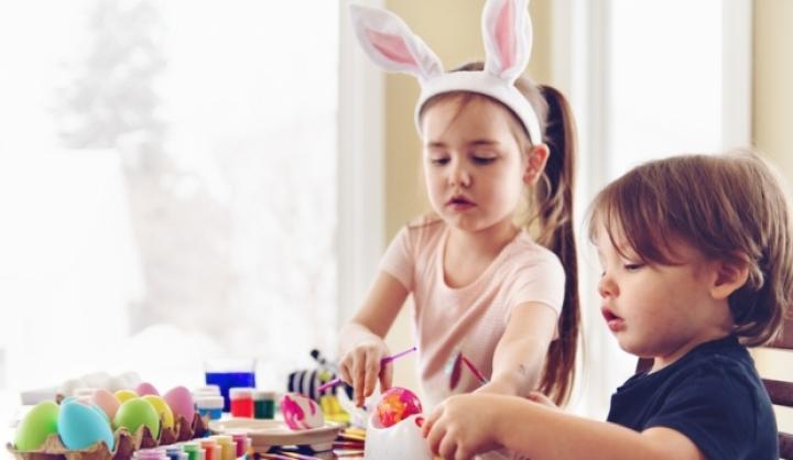 Egyszerű húsvéti dekorációk gyerekekkel