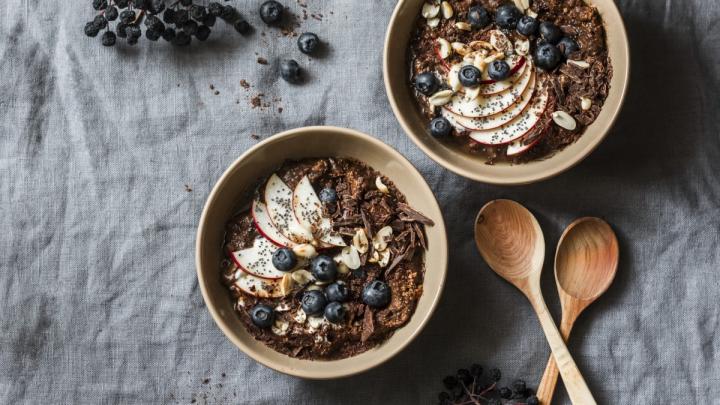 Almás kakaós zabkása recept reggelire