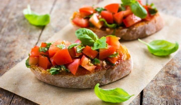 Paradicsomos bruschetta
