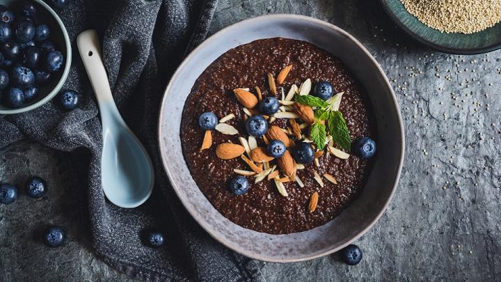 Kakaós- gyümölcsös quinoa puding